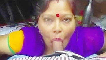 leaked Indian porn, horny Desi XXX aunty giving blowjob and swallows cum