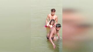 Indian porn leaked, brother show nude Desi sister on XXX cam while bathing