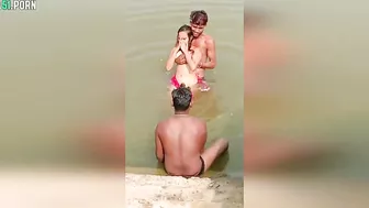 Indian porn leaked, brother show nude Desi sister on XXX cam while bathing