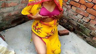 Leaked Indian porn Desi wife showing cute boobs to devar