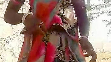Indian porn leaked, Desi girl showcasing her private body parts