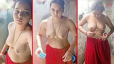 Mischievous Desi sister captured nude on cam before sex, indian porn