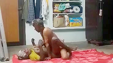 Indian granny secret sex with younger guy