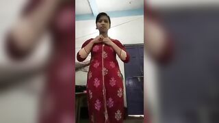 Indian XXX Porn. sexy Desi sister showing her virgin asshole