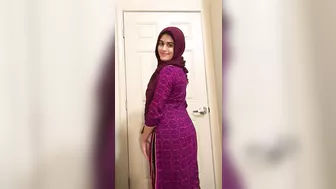 Indian XXX Porn. Sexy Desi girl showing her boobs to her lover