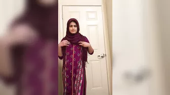 Indian XXX Porn. Sexy Desi girl showing her boobs to her lover