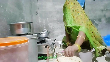 Desi Indian sister-in-law was making roti in the kitchen, devar fuck her