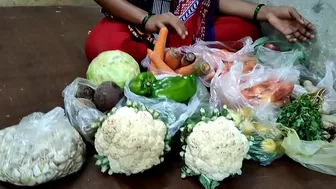Instead of selling vegetables Desi gal has quick sex with customer