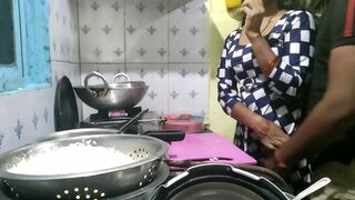 Mature Desi man nicely fucks obedient Bhabhi right in the kitchen