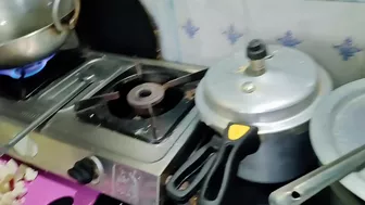 Athletic Desi fellow stretches Bhabhi with great rack by the wall