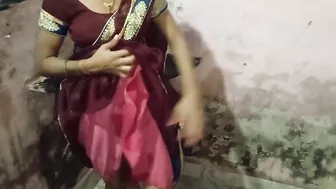Eccentric Indian aunty takes lover's cock deep into her tight holes