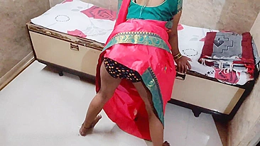 Unsatisfied Bhabhi enjoys so desired chudai with her handsome lover