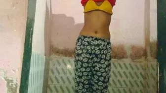 Naked indian sister-in-law goes in shower to wash sweet pussy after chudai