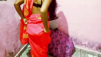 Indian aunty with hot figure has her hairy peach nicely drilled