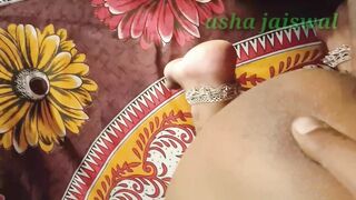 Horny Indian guy lures curvy Bhabhi into fantastic anal sex at home