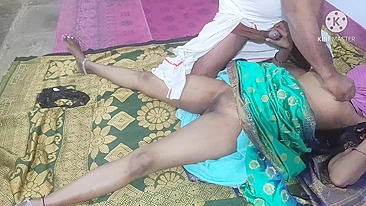 Amateur Indian wife in green sari obediently has sex with devar