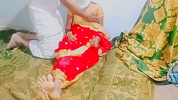 Indian porn video of late night sex with Telugu wife in red sari