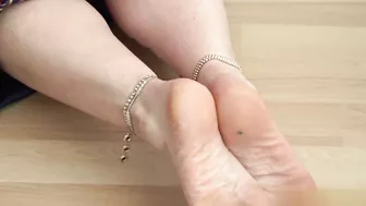 Bhabhi is stuck under the bed and caught by Indian devar that fucks her