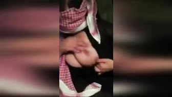 Private XXX video leaked online, Dubai wife showing her huge boobs