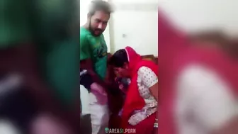 Penniless indian aunty sucking cock a rich nephew for cash - Leak porn