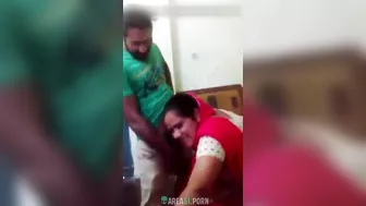 Penniless indian aunty sucking cock a rich nephew for cash - Leak porn