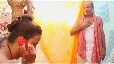 Young Indian Bhabhi lets Devar bathe her body
