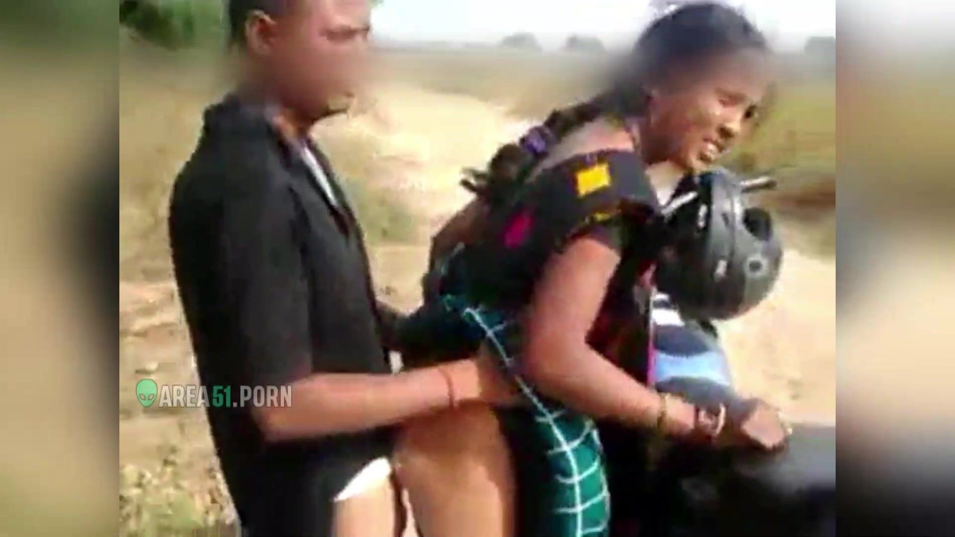 Bihar Local Village Xxx Mother - Indian Bhabhi fucking on motorcycle with village local guy | AREA51.PORN