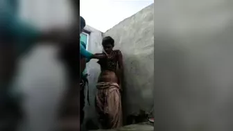 Desi lovers hiding and doing sex in an abandoned house