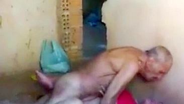 Desi Bhabhi Sex with Devar in an abandoned house, indian MMs porn