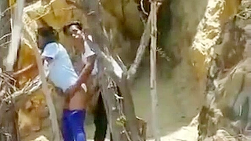 Voyeur caught Desi lovers outdoor fucking