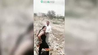 Mischievous slut Desi wife cheats on Chachi husband at construction