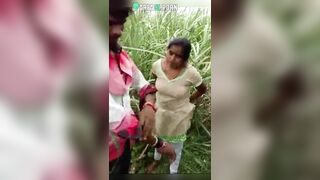 Desi cheating wife was caught fucking with her village BF in field