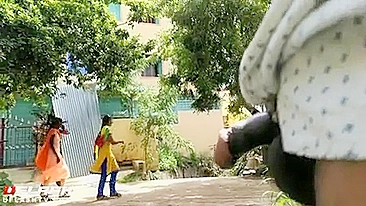 Local dude flashing cock to indian village girls. Scandal Desi MMs video