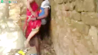 Outdoor Bhabhi seduces devar! This cheating wife caught by local boy on cam Outdoor Bhabhi seduces devar! This cheating wife caught by local boy on cam