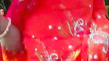 Indian aunty is going to masturbate in cornfield but she is caught