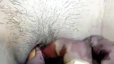 Man turns Indian lover on by fingering in the phone caught video