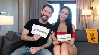 Experienced fucker and Latina XXX actress show how to have sex