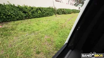 Small-tittied nympho Evelyn Payne facialized and kicked out of XXX van