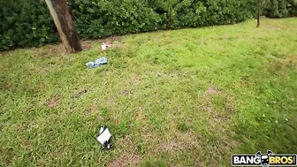 Small-tittied nympho Evelyn Payne facialized and kicked out of XXX van