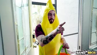 Mischievous MILF in playboy XXX suit teases stranger on Halloween