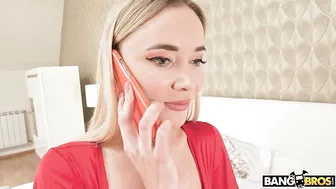 Blonde's XXX lover is late so she starts masturbating in big bed