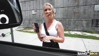 Chick takes money and feels obliged to jump in XXX van to show breasts