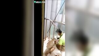 Workers of Indian mall are caught practicing sex by a colleague