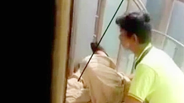 Workers of Indian mall are caught practicing sex by a colleague