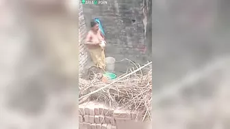 Indian woman wouldn't take a bath if she knew she was caught