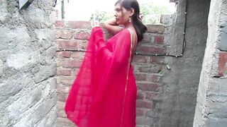 Indian lover of pink lingerie shows how sexy she is in caught video