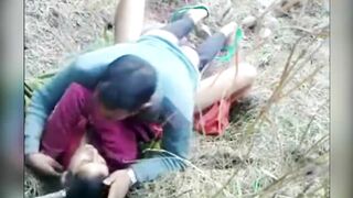 Cameraguy films caught video of Indian man fucking slut in missionary