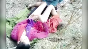 Cameraguy films caught video of Indian man fucking slut in missionary