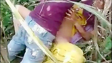 Unfaithful Indian wife and lover go outside to film caught video