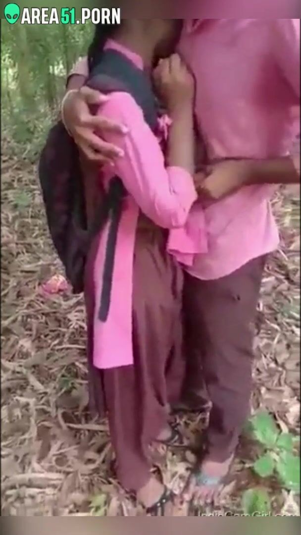 608px x 1080px - Indian couple is so horny that will have sex even being caught | AREA51.PORN